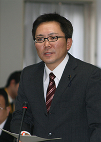 責任ある政治の実現に奔走