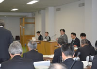 予算特別委員会にて分科会委員長として、審議の経過・結果を報告