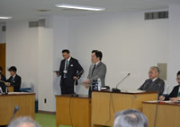 予算特別委員会にて分科会委員長として、審議の経過・結果を報告